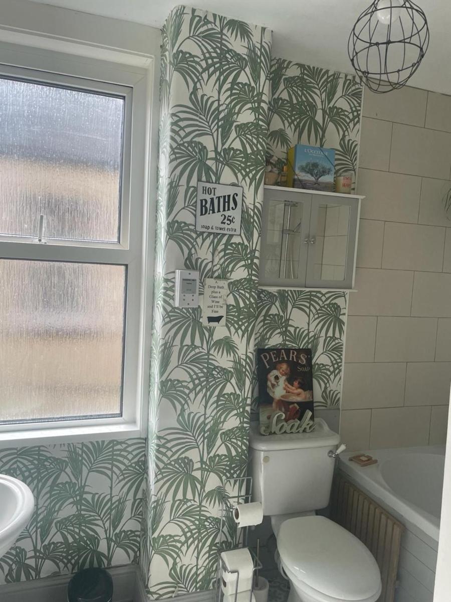 Seaside Villa On Secluded Green ハーン・ベイ エクステリア 写真